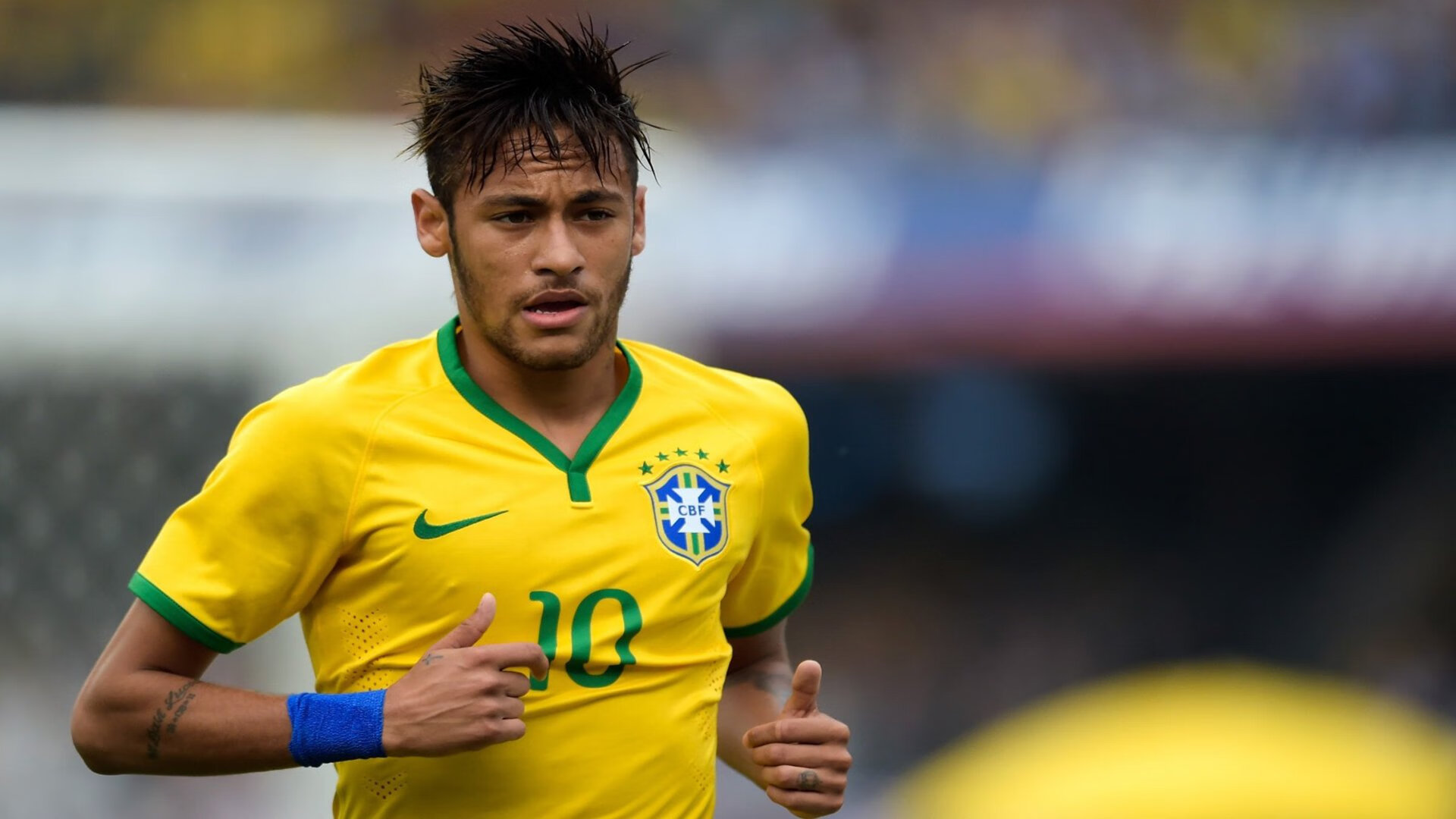 “中超联赛精彩片段在线直播，吸引百万观众”，中超联赛视频回放